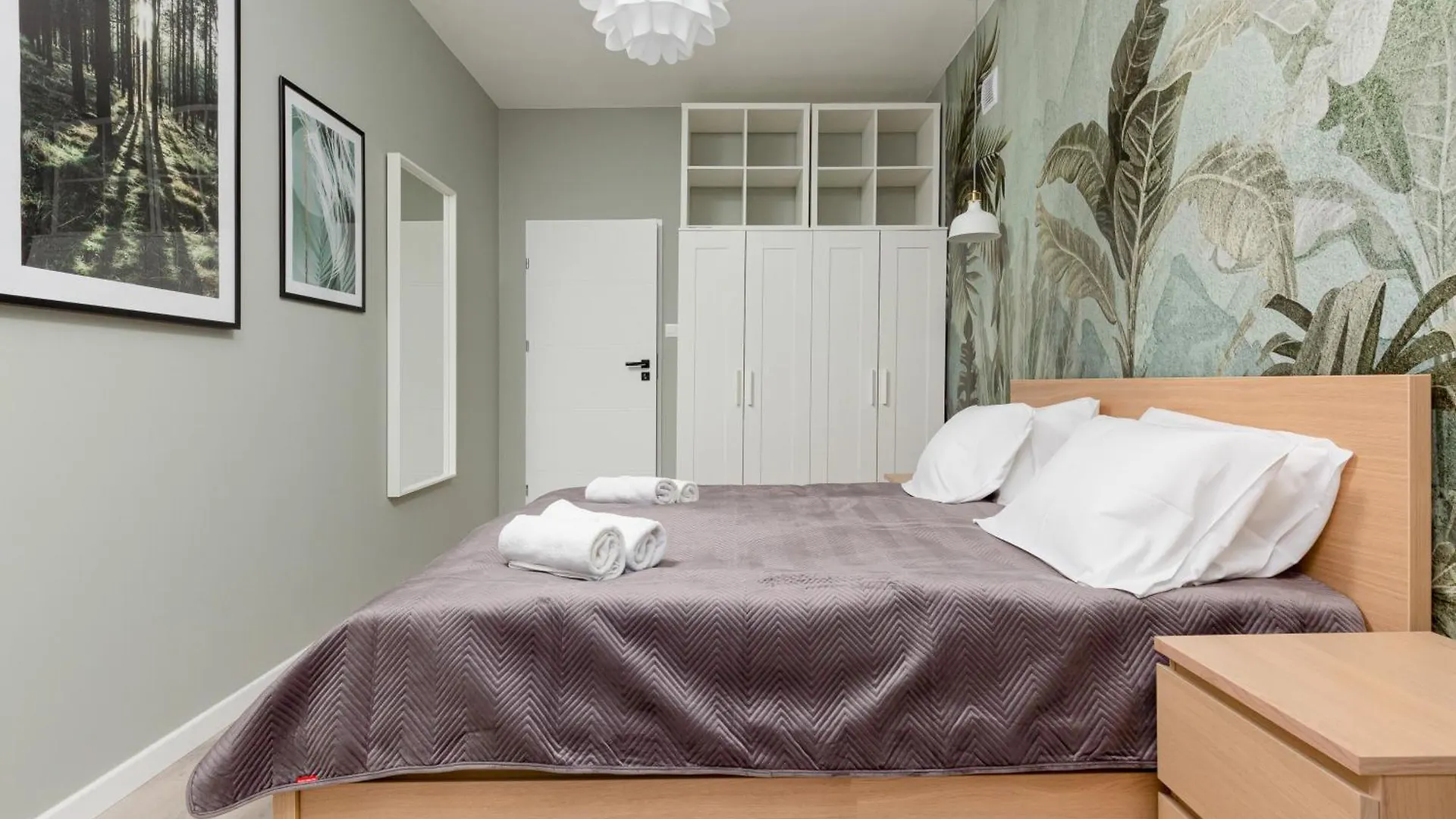 Central Apartment Emilii Plater By Noclegi Renters Warszawa