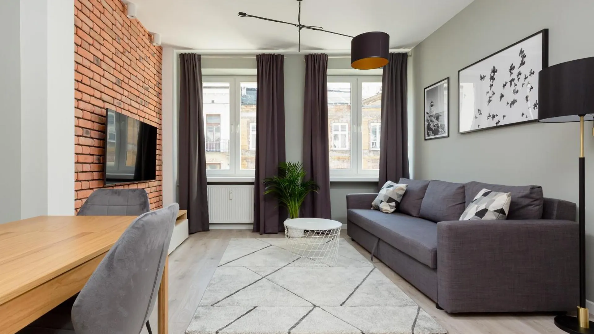 Central Apartment Emilii Plater By Noclegi Renters Warszawa Polska